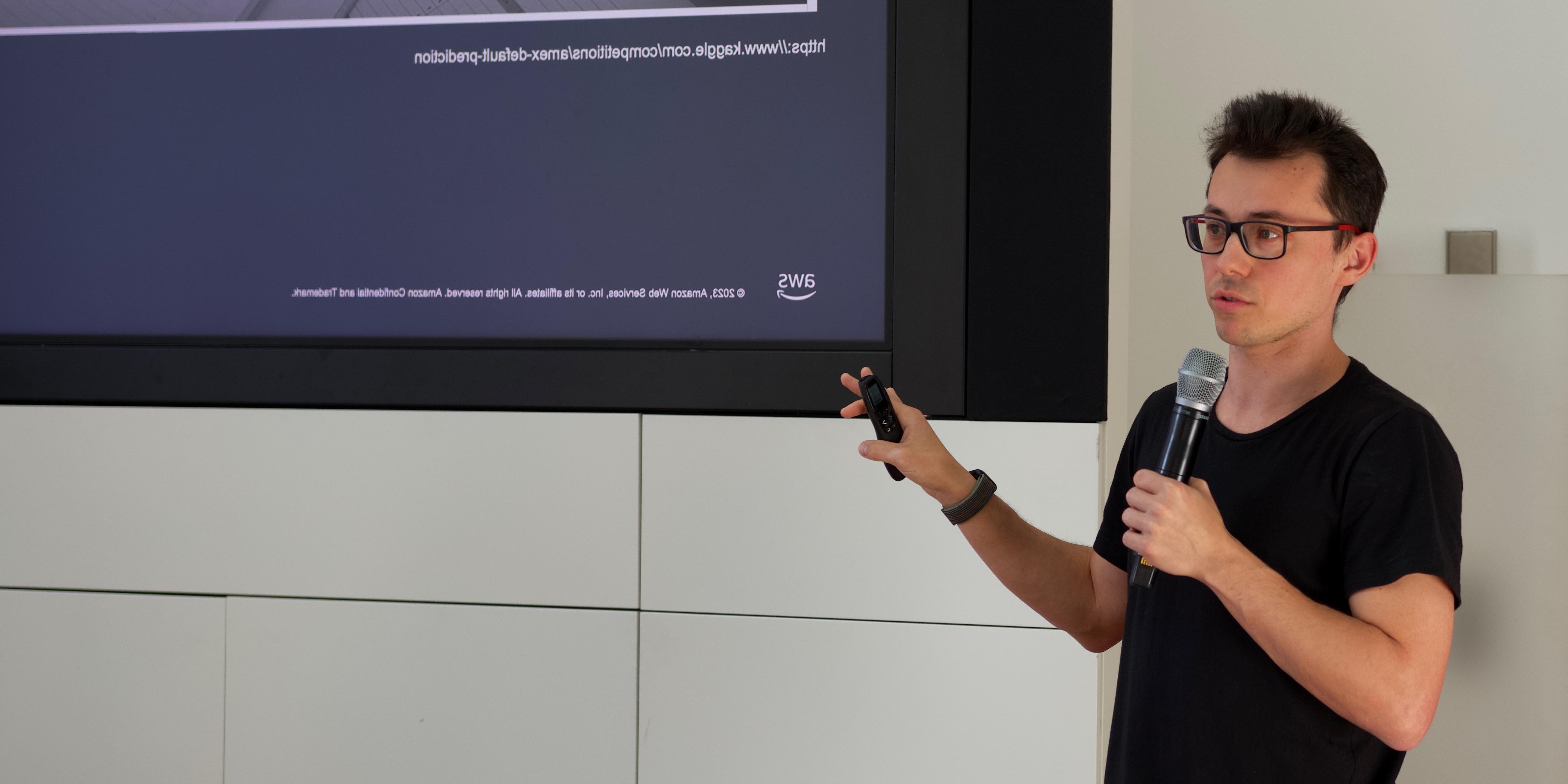 Featured: Intelligent Document Processing with Generative AI